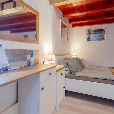 Dob Apartment With Ac Boedapest Buitenkant foto