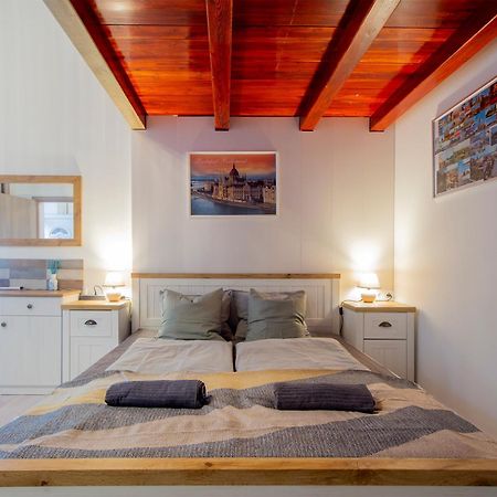Dob Apartment With Ac Boedapest Buitenkant foto