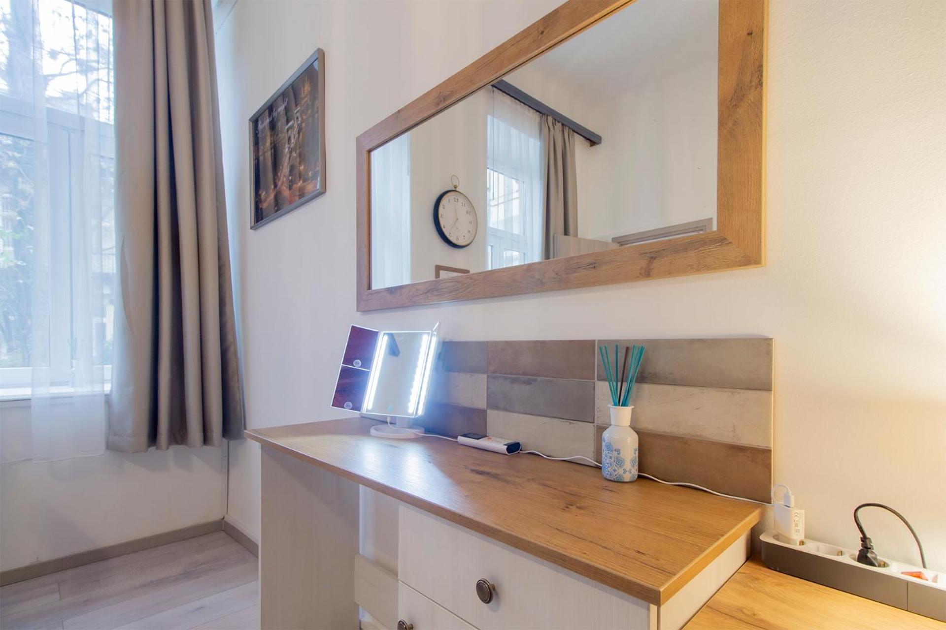 Dob Apartment With Ac Boedapest Buitenkant foto